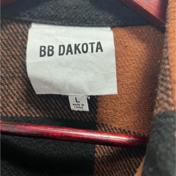 BB Dakota Shacket - Picture 4 of 4